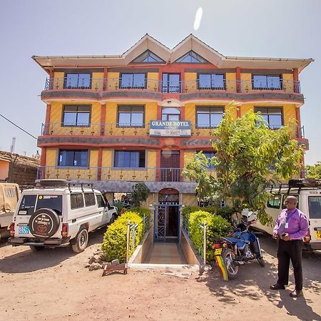 Grande Hotel Isiolo ภายนอก รูปภาพ