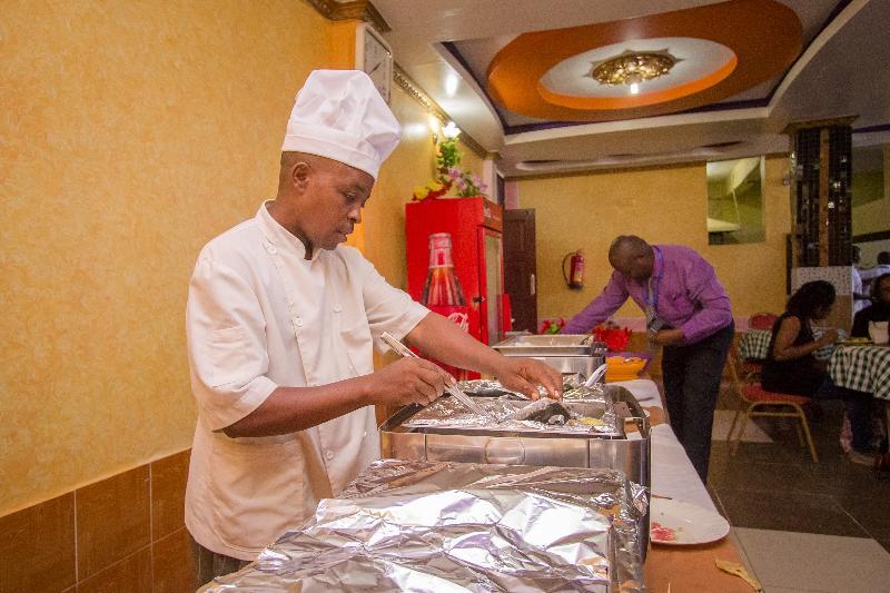 Grande Hotel Isiolo ภายนอก รูปภาพ