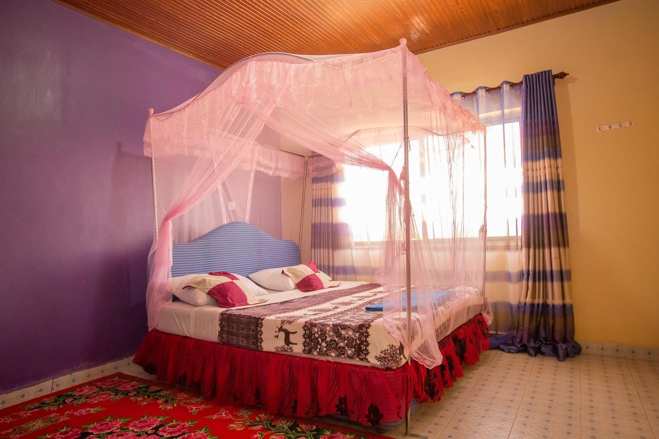 Grande Hotel Isiolo ภายนอก รูปภาพ