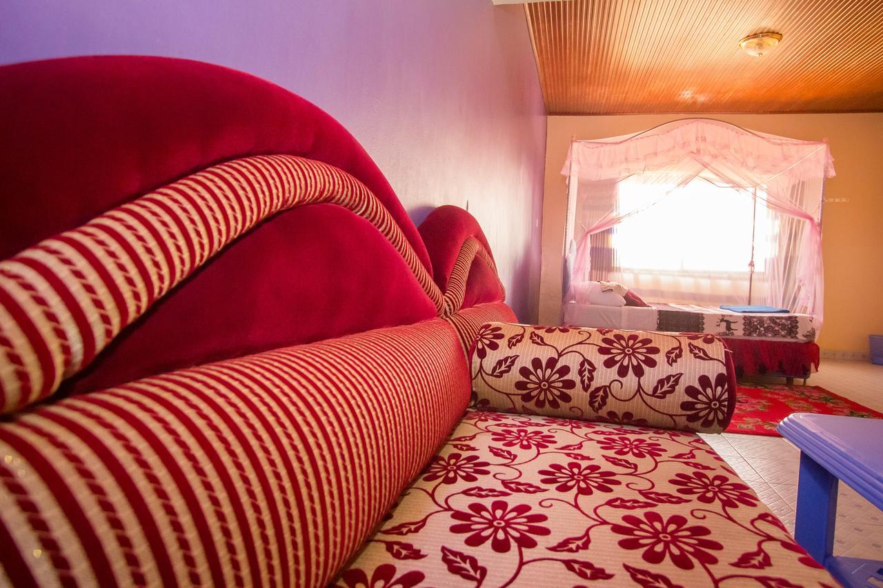Grande Hotel Isiolo ภายนอก รูปภาพ
