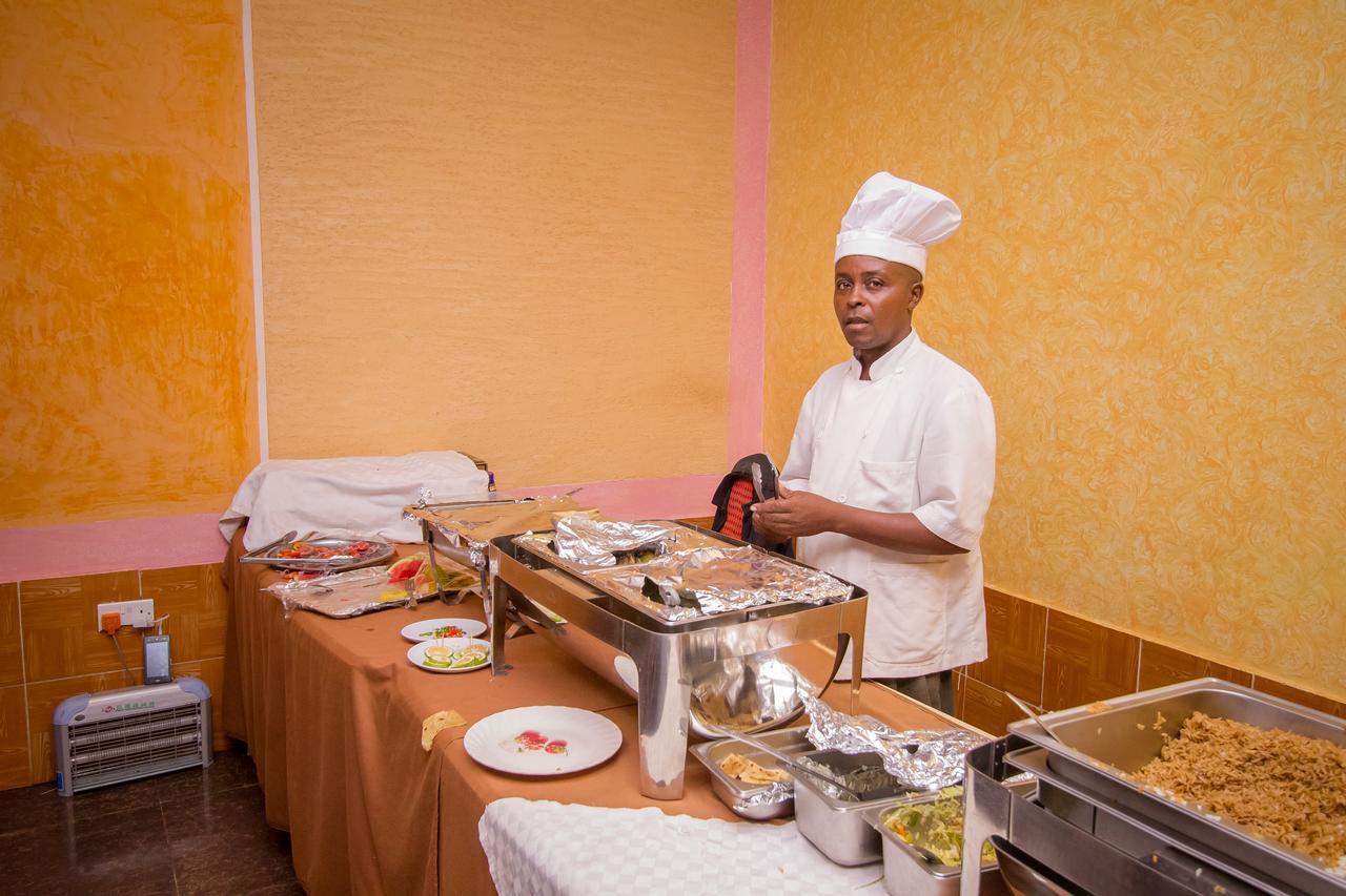 Grande Hotel Isiolo ภายนอก รูปภาพ