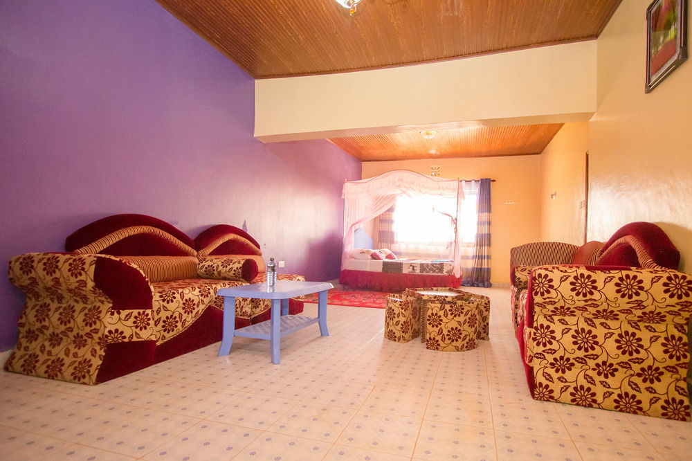 Grande Hotel Isiolo ภายนอก รูปภาพ